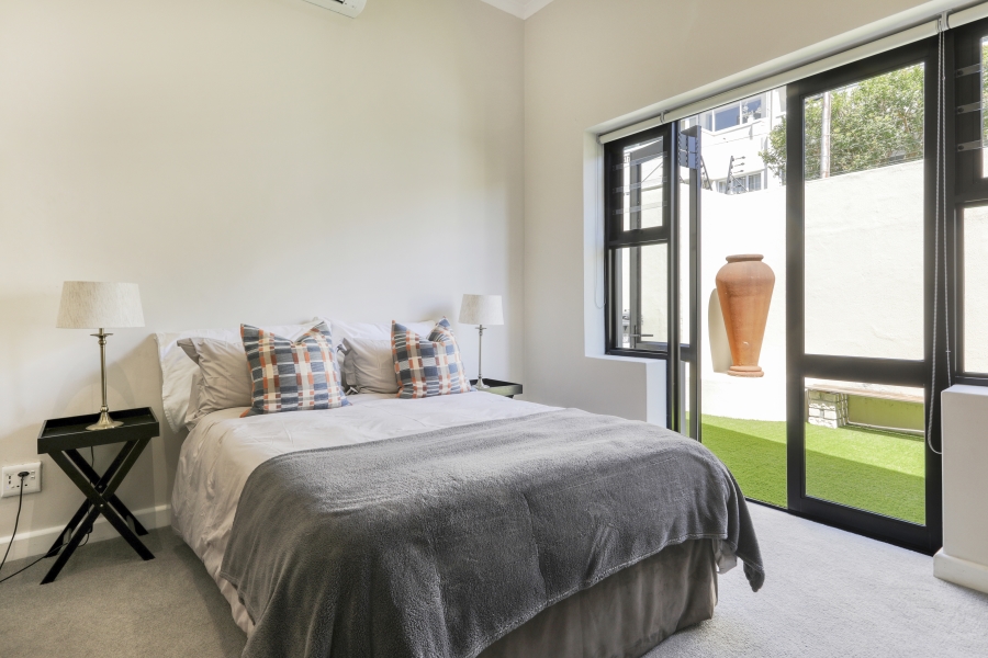 2 Bedroom Property for Sale in Green Point Western Cape